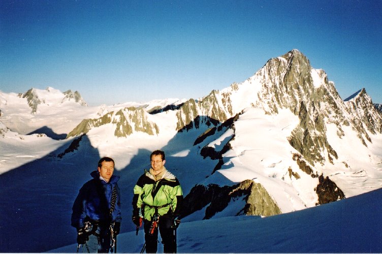 Oberaarhorn summit with Finsteraarhorn view