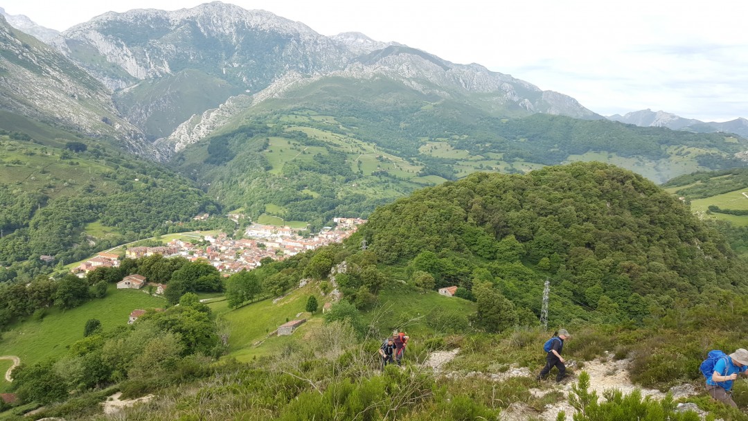 Climbing with Arenas below