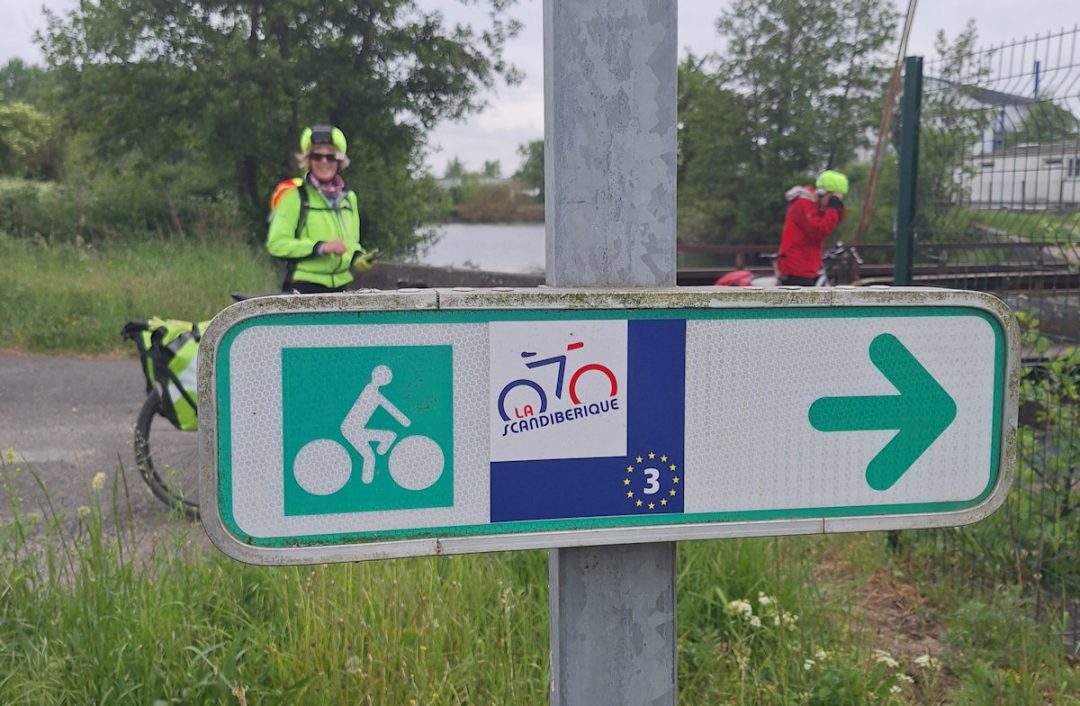 A cycling waymark featuring the EV3