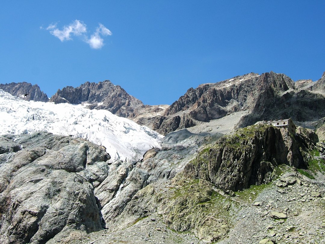 Glacier Blanc, with Refuge on the right