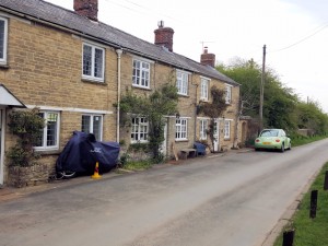 Canalside cottages, Thrupp