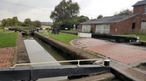 Hillmorton Bottom Locks 